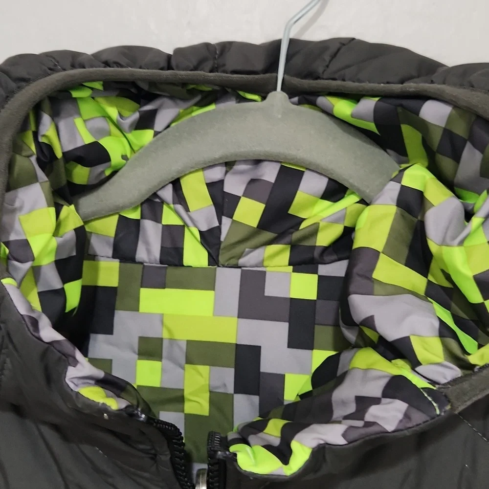 The North Face Boy's Puffer Coat Reversable Minecraft Like Print *read carefully